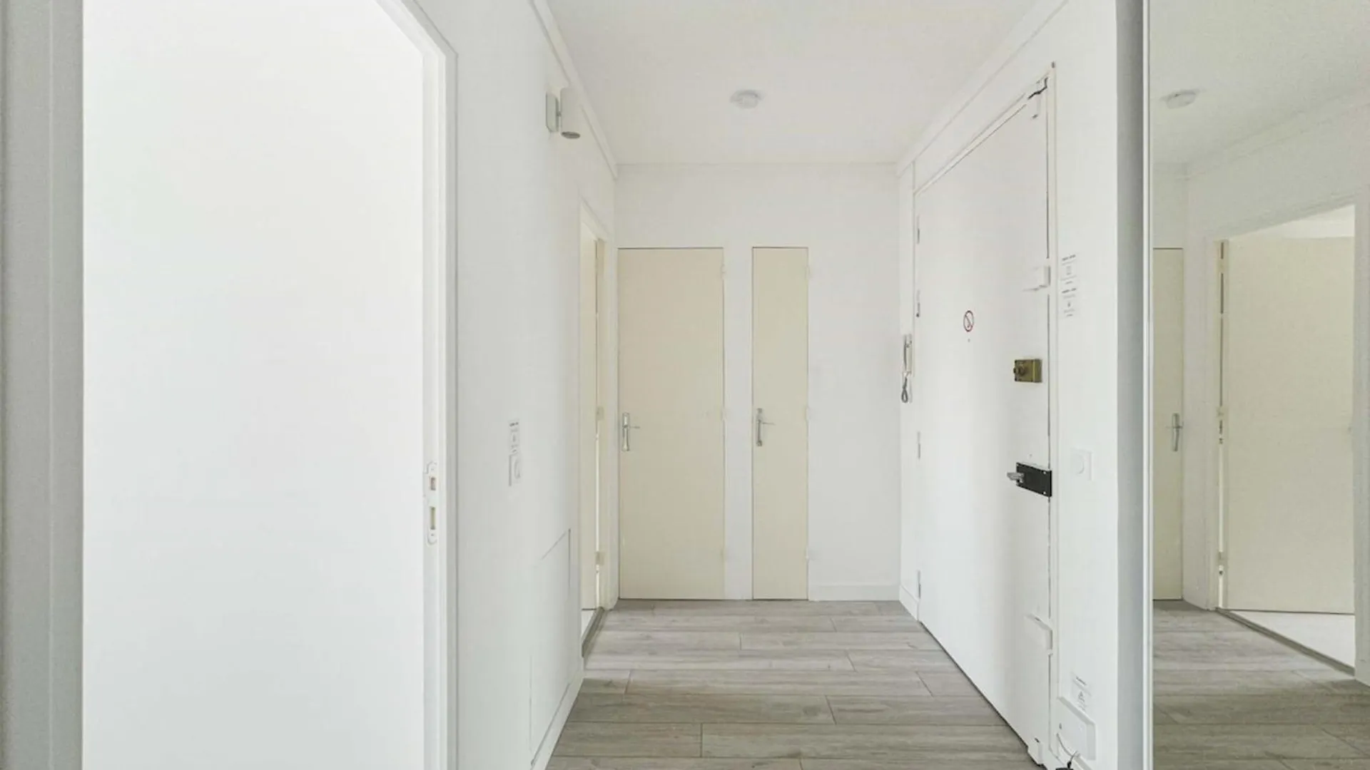 Flexliving - - Mouchez * Paris